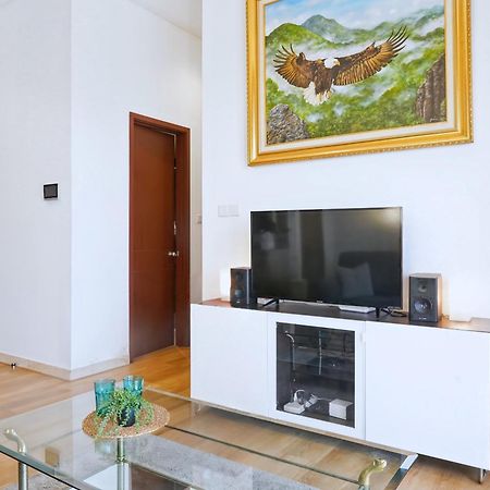 2Br Lucky Tower Residence Jakarta Old Town Top Floor Condo Екстер'єр фото