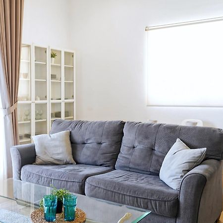 2Br Lucky Tower Residence Jakarta Old Town Top Floor Condo Екстер'єр фото