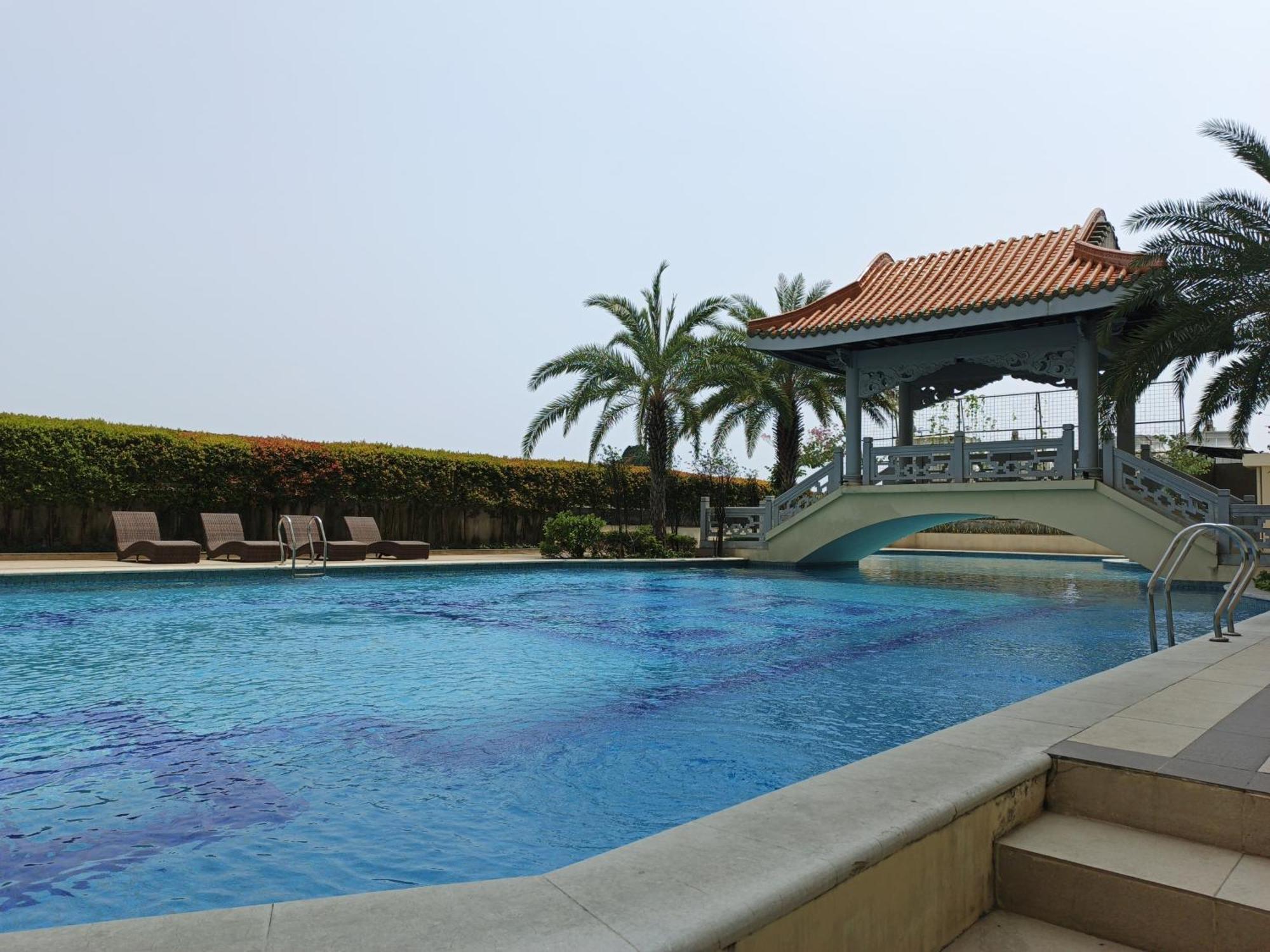 2Br Lucky Tower Residence Jakarta Old Town Top Floor Condo Екстер'єр фото