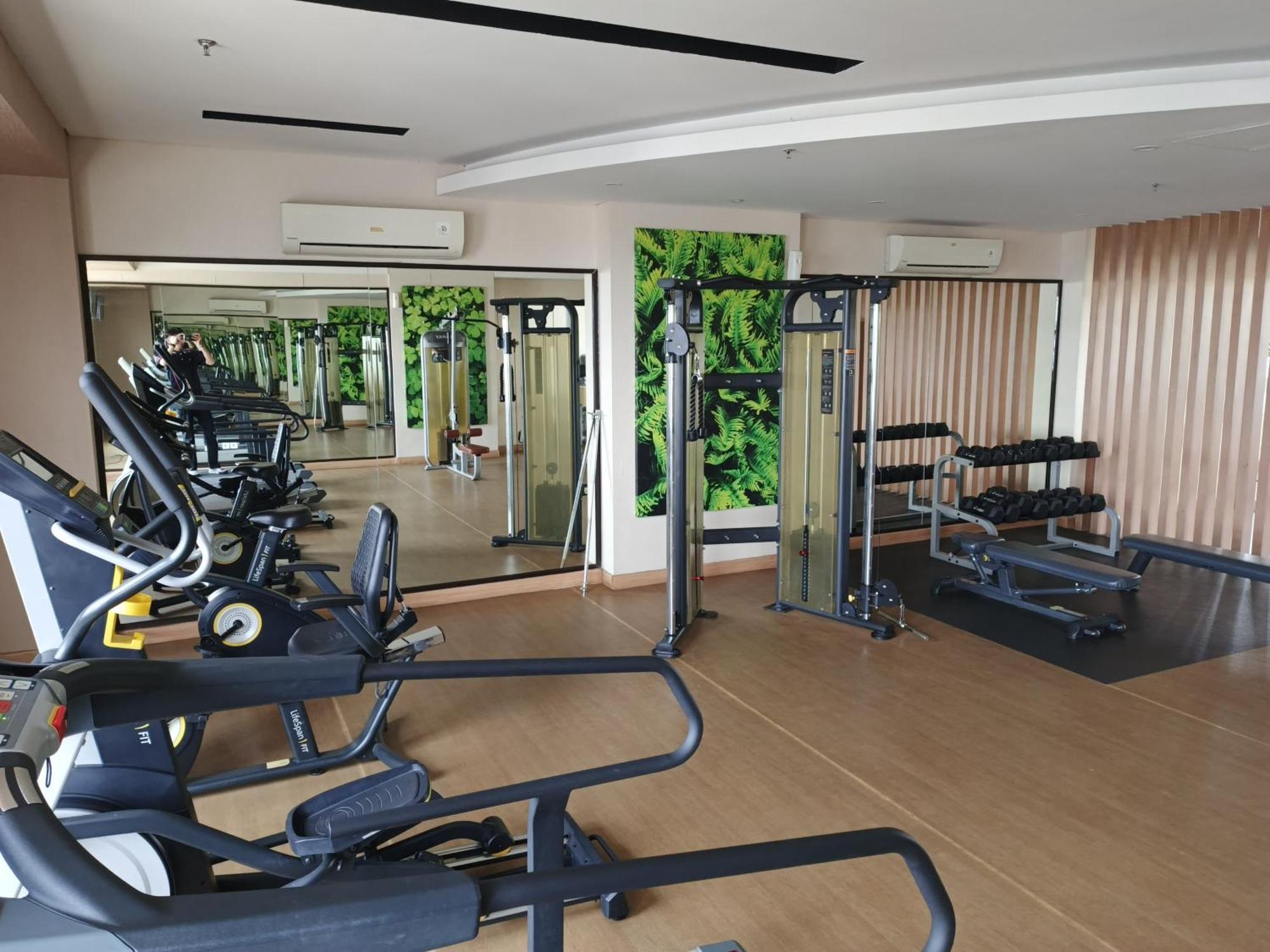 2Br Lucky Tower Residence Jakarta Old Town Top Floor Condo Екстер'єр фото