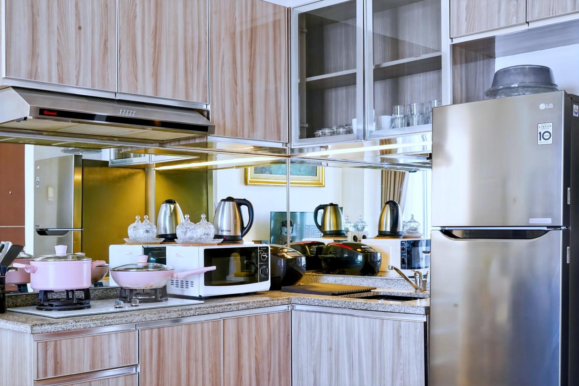 2Br Lucky Tower Residence Jakarta Old Town Top Floor Condo Екстер'єр фото